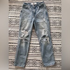 Light wash Hollister mom jeans